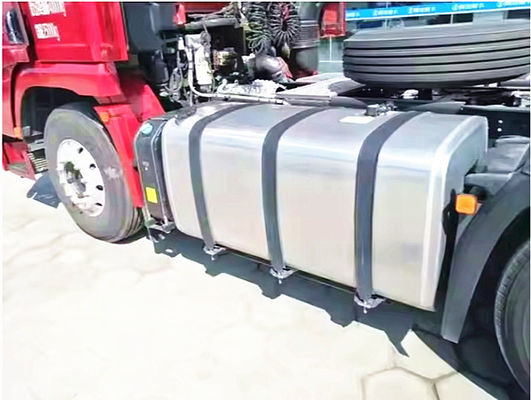 Schwerlast-Sattelzugmaschine mit 600L+300L Kraftstoffkapazität, 3500 mm Radstand und Reifengröße 11.00R20/12.00R20/12R22.5/315/80R22.5